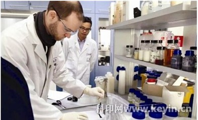 文科男發明了環保低碳的水性油墨 引發行業技術革命_企業專訪_中國包裝機械網